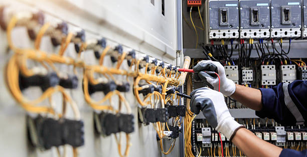 Professional Electrician technician working in Ravenna, MI